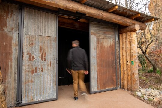 Lewa Savanne - Automatische Schiebetüren für die neue Perle des Zoo Zürich