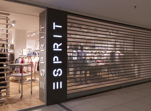 Esprit Store im Einkaufszentrum "Zugerland"
