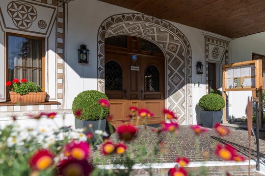 Plus de lumière et moins de barrieres, la nouvelle porte d'entrée du Laaxerhof