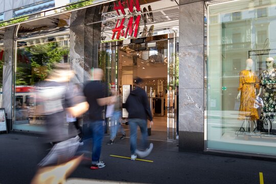 record FlowControl - contrôle du flux de personnes chez H&M à Zürich